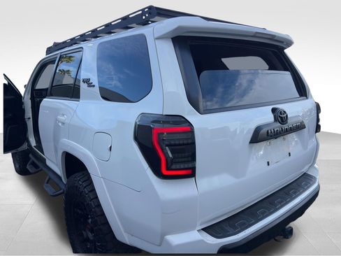 Used 2020 Toyota 4Runner TRD Off-Road Premium w/ Moonroof Package AWD/4WD image 40