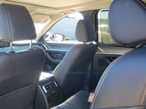 Certified 2025 MAZDA CX-70 Plug-In Hybrid w/ Premium Pkg image 15