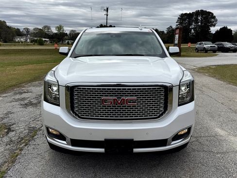 Used 2017 GMC Yukon XL Denali w/ Open Road Package AWD/4WD image 2