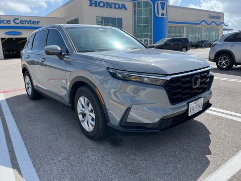 Used 2025 Honda CR-V LX image 2