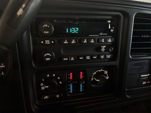 Used 2003 Chevrolet Silverado 1500 Base 2D Standard Cab w/ Exterior Appearance Pkg image 22