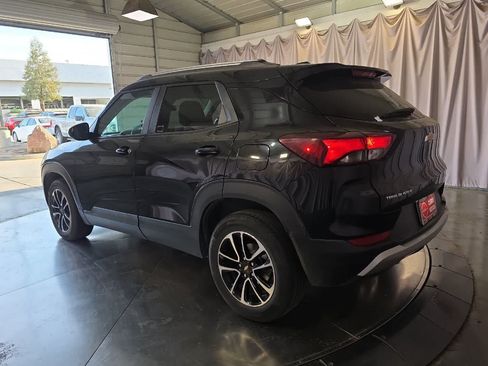 Used 2025 Chevrolet TrailBlazer LT FWD image 7