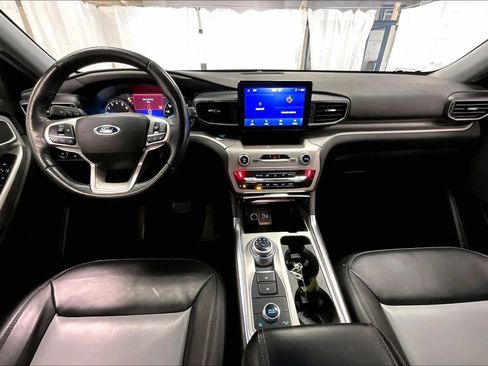 Certified 2023 Ford Explorer XLT w/ Equipment Group 202A image 14