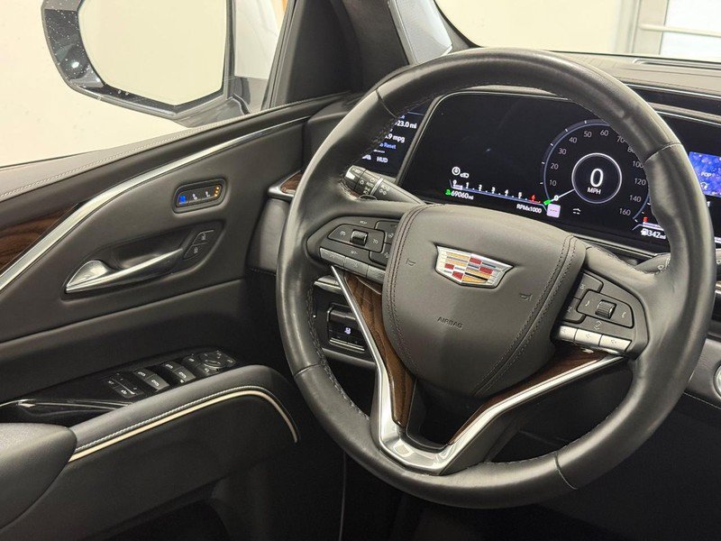 Used 2022 Cadillac Escalade Sport Platinum w/ LPO, ONYX Package AWD/4WD image 14