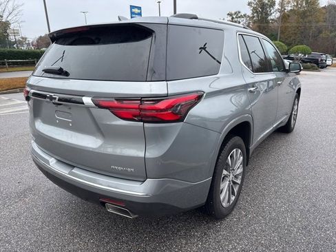 Used 2023 Chevrolet Traverse Premier image 5