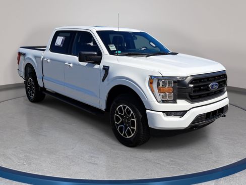 Used 2022 Ford F150 XLT w/ Equipment Group 302A High AWD/4WD image 3