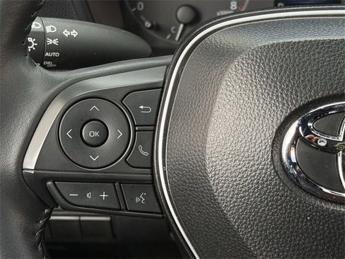 Used 2025 Toyota Corolla SE image 14
