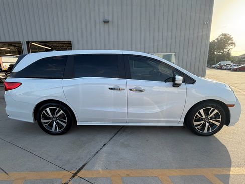Used 2024 Honda Odyssey Touring image 9