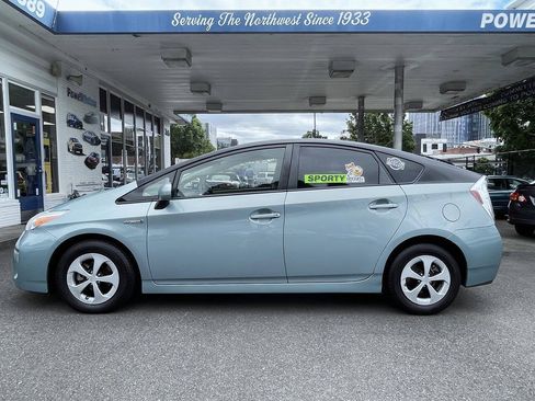 Used 2015 Toyota Prius Two FWD image 15