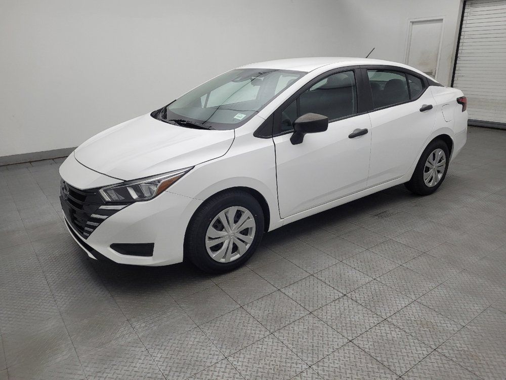 Used 2023 Nissan Versa S FWD image 2