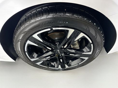 Used 2024 Kia K5 GT-Line image 11
