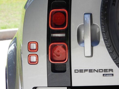 Used 2023 Land Rover Defender 90 X-Dynamic SE AWD/4WD image 26