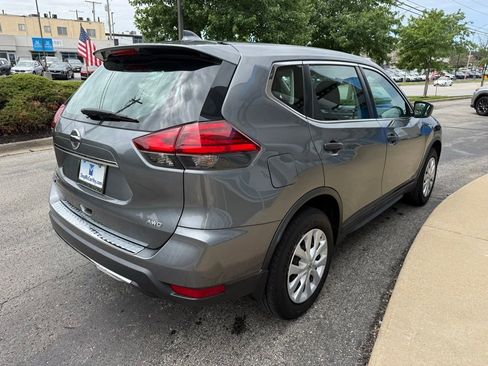 Used 2017 Nissan Rogue S AWD/4WD image 11
