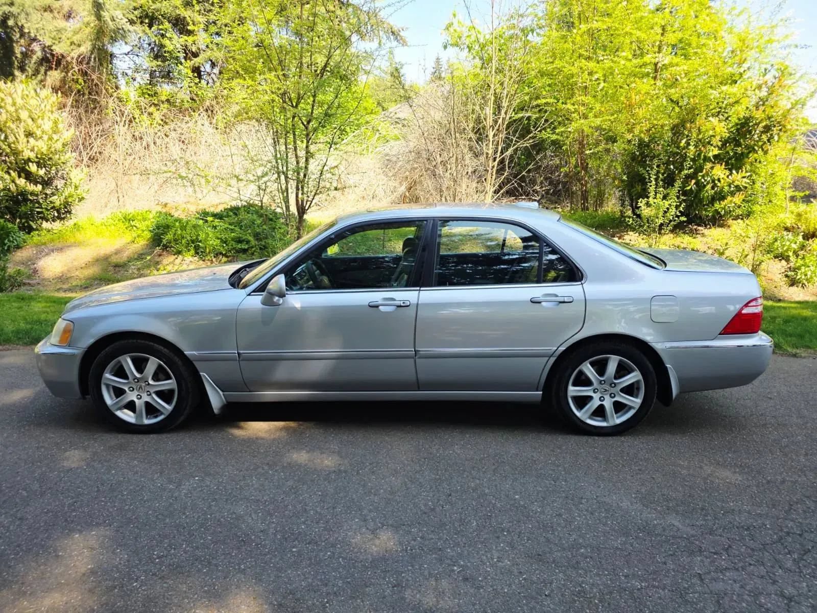Used 2004 Acura RL FWD image 2