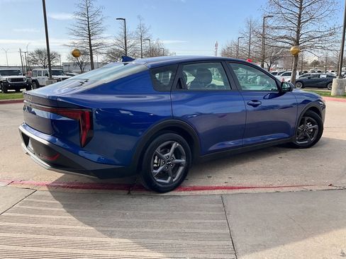 Used 2025 Kia K4 LXS image 6