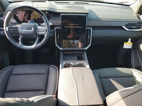 New 2025 GMC Acadia Denali w/ Super Cruise Package image 12