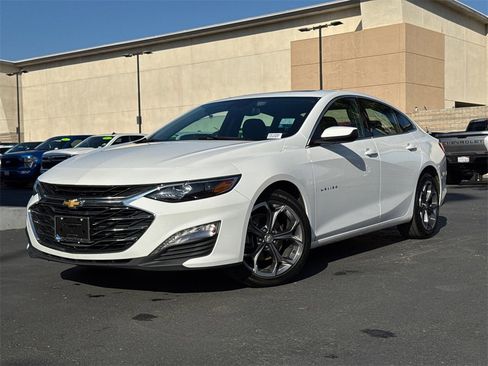 Used 2024 Chevrolet Malibu LT image 2
