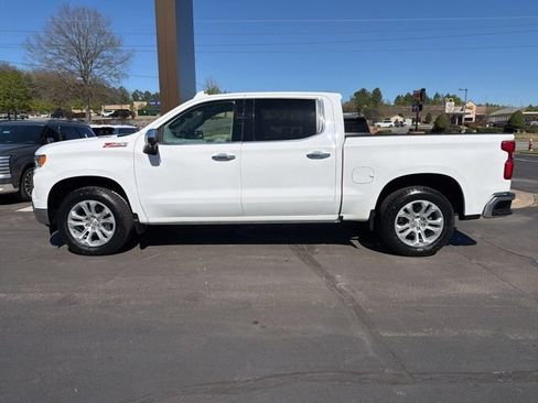 Used 2025 Chevrolet Silverado 1500 LTZ AWD/4WD image 4