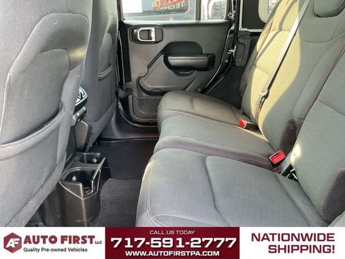Used 2018 Jeep Wrangler Unlimited Sport S AWD/4WD image 9