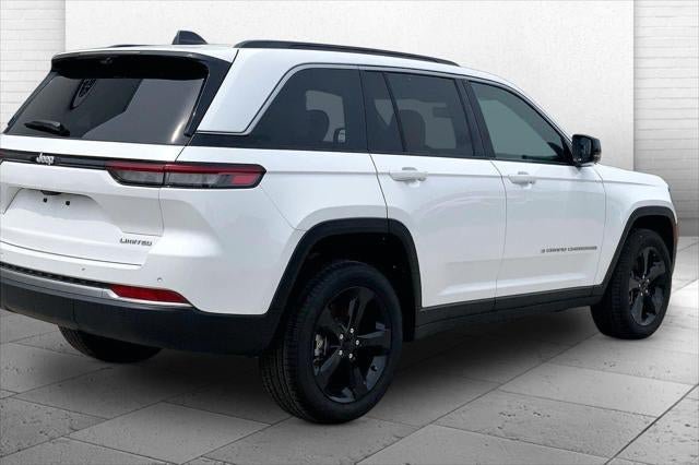 New 2026 Jeep Grand Cherokee Limited w/ Luxury Tech Group II AWD/4WD image 40