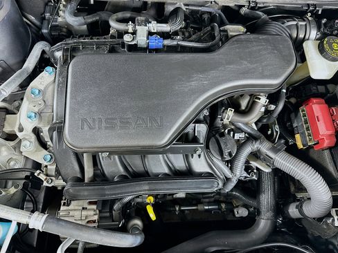 Used 2022 Nissan Rogue Sport SV image 31