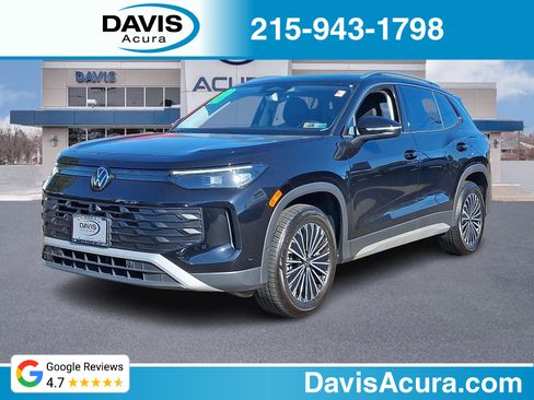 Used 2025 Volkswagen Tiguan S AWD/4WD image 1