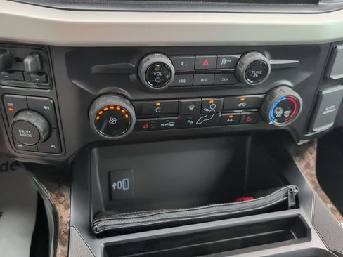 New 2026 Ford F250 XLT w/ XLT Premium Package AWD/4WD image 18