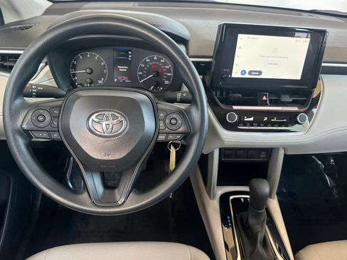 Used 2025 Toyota Corolla Cross L FWD image 17