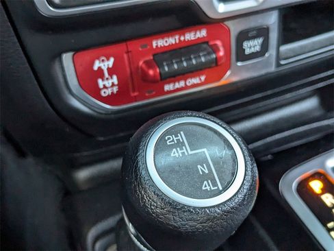 Used 2018 Jeep Wrangler Unlimited Rubicon w/ LED Lighting Group image 26