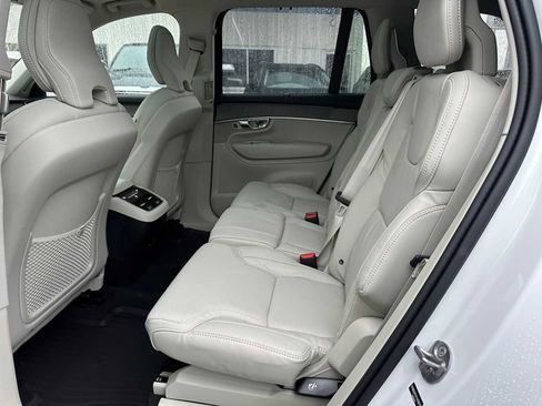 New 2026 Volvo XC90 B6 Ultra image 15