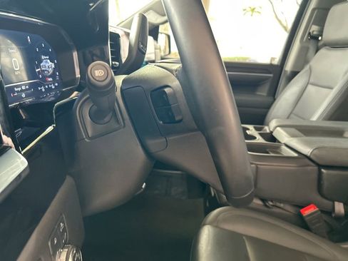 Used 2025 GMC Sierra 1500 SLT image 42