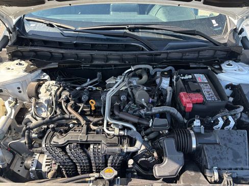 Used 2025 Nissan Altima 2.5 SV FWD image 32