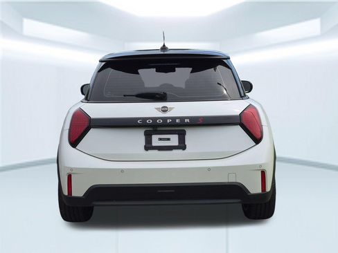 Used 2025 MINI Cooper S FWD image 2
