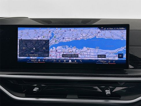 Used 2025 BMW X7 M60i w/ Executive Package image 13