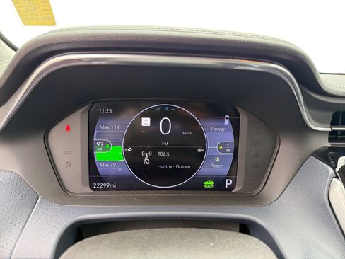 Used 2022 Chevrolet Bolt EUV Premier w/ Sun & Sound Package image 11