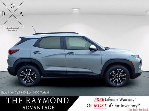 Used 2023 Chevrolet TrailBlazer ACTIV w/ Convenience Package AWD/4WD image 2