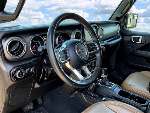 Used 2022 Jeep Gladiator Rubicon w/ LED Lighting Group AWD/4WD image 20