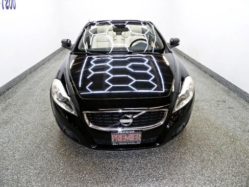 Used 2013 Volvo C70 T5 image 2