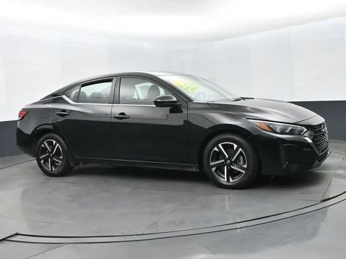 Used 2024 Nissan Sentra SV FWD image 4