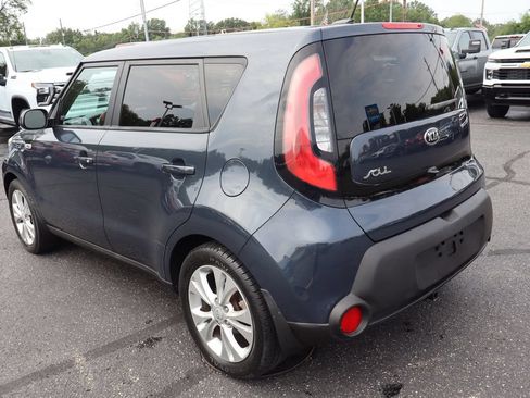 Used 2015 Kia Soul + w/ Audio Package FWD image 3