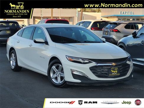 Used 2023 Chevrolet Malibu LT image 1