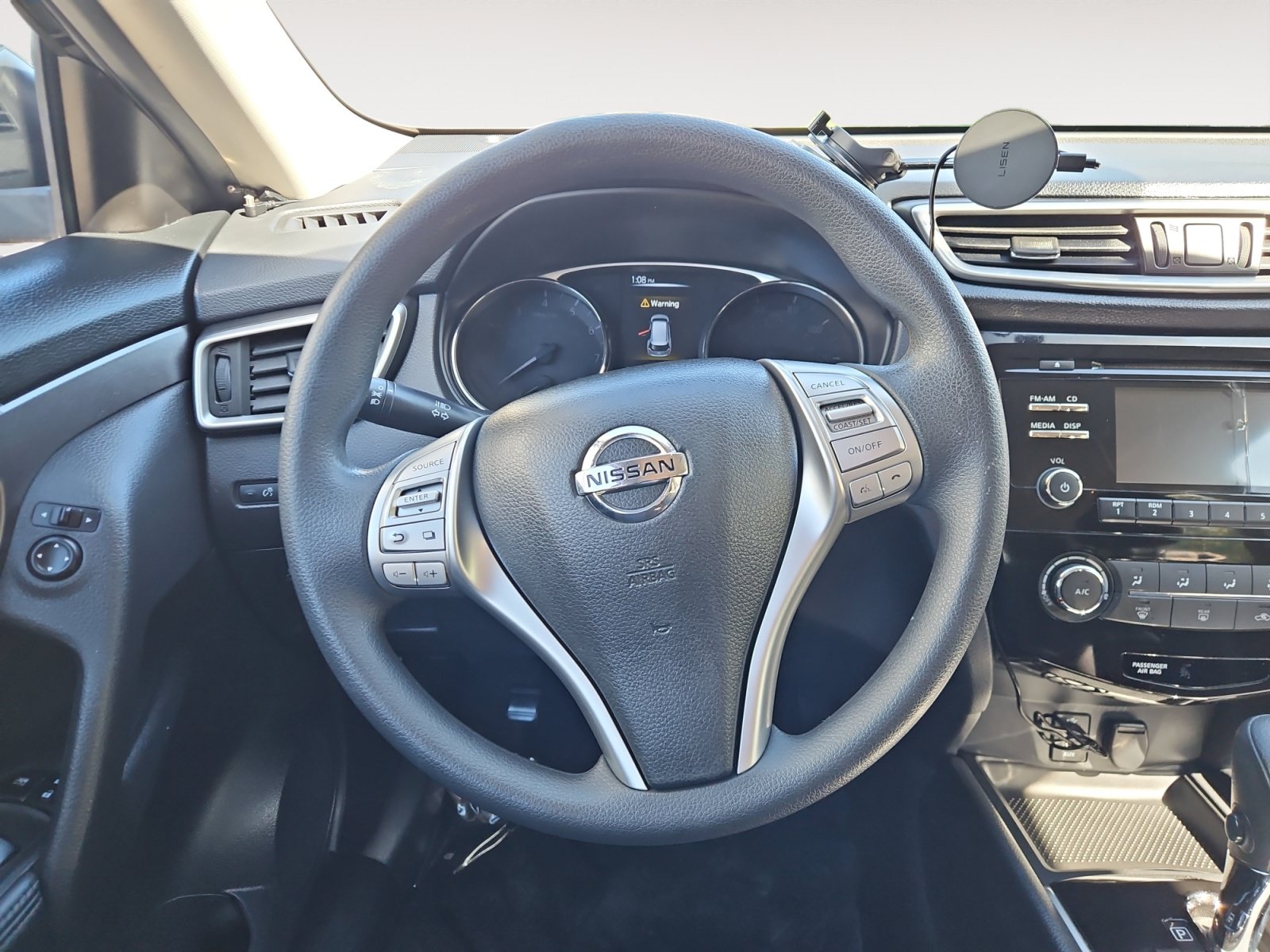 Used 2015 Nissan Rogue S FWD image 12
