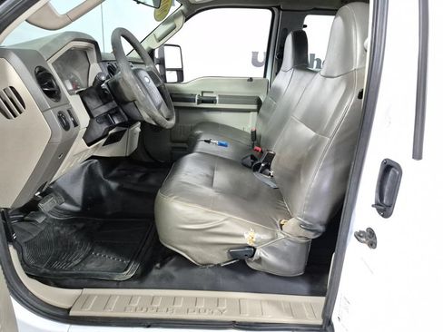 Used 2010 Ford F250 XL AWD/4WD image 9