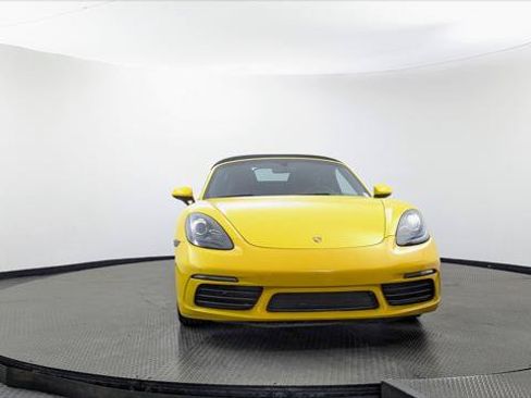 Used 2018 Porsche 718 Boxster RWD image 31