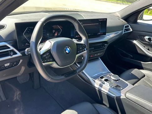 Used 2025 BMW 330i xDrive Sedan AWD/4WD image 21