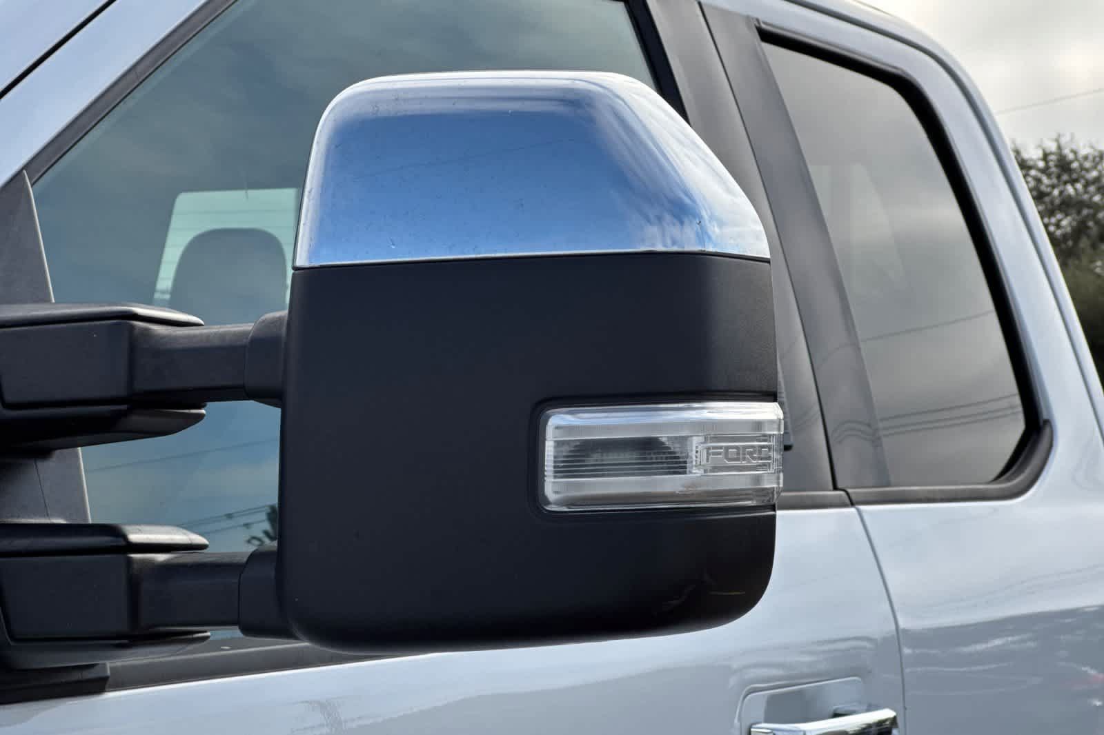 Used 2021 Ford F250 XLT w/ XLT Premium Package AWD/4WD image 11