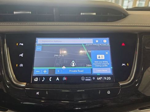 Certified 2025 Cadillac XT6 Premium Luxury w/ Technology Package AWD/4WD image 24