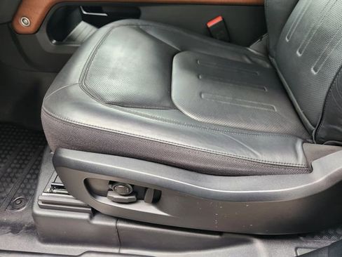 Used 2023 Land Rover Defender 90 X image 24