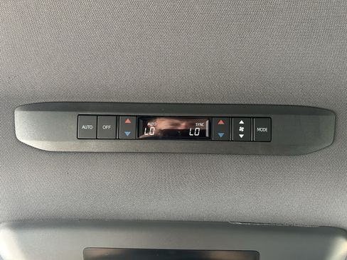 Used 2022 Toyota Sienna XSE w/ XSE Plus Package AWD/4WD image 23
