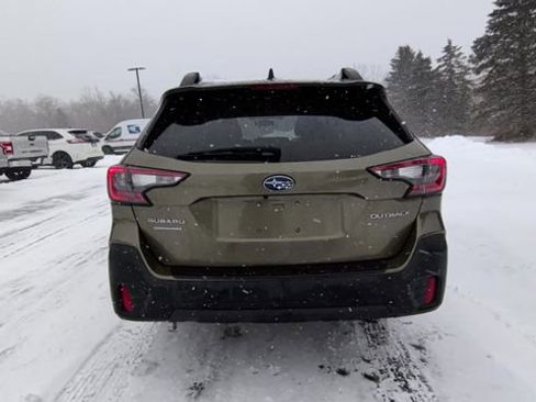 Used 2020 Subaru Outback Premium image 8